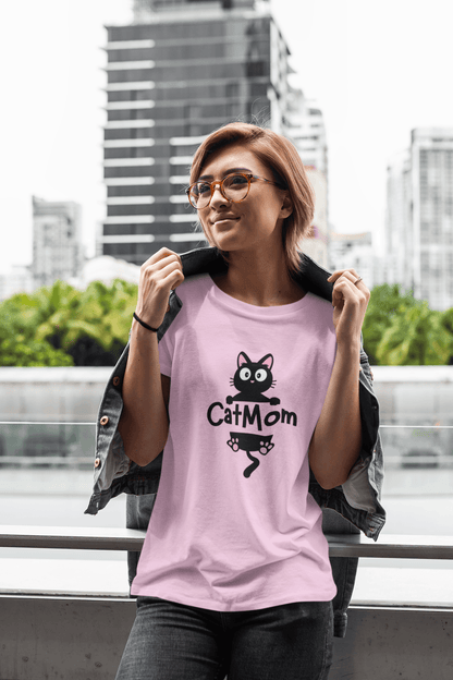 Cat Mom - Classic Fit T-Shirt - Sooto