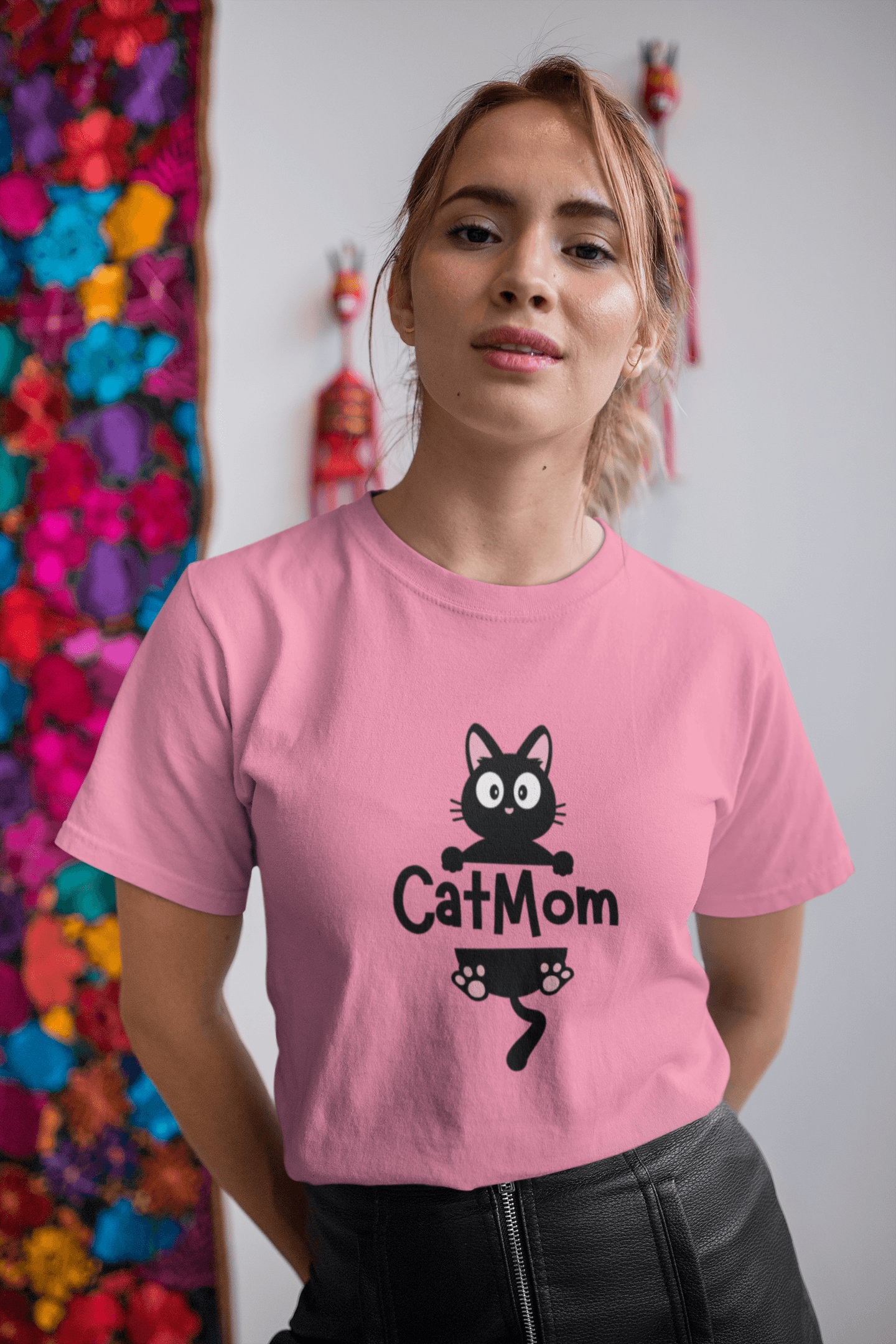 Cat Mom - Classic Fit T-Shirt - Sooto